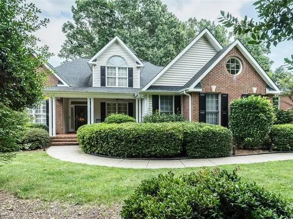612 Gantwood Ln, Whitsett, NC 27377