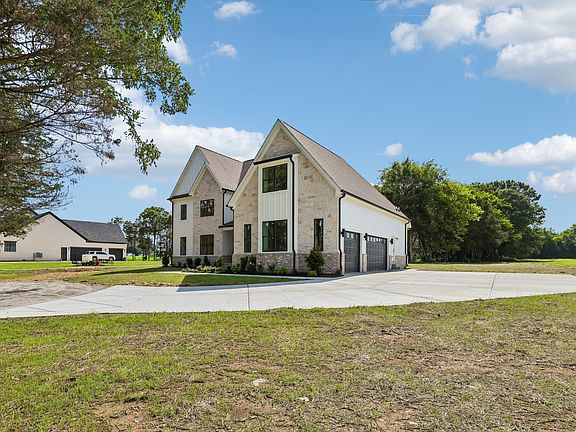 5th image of 3390 Mealer Rd