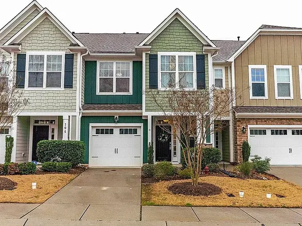 102 Hundred Oaks Ln, Holly Springs, NC 27540