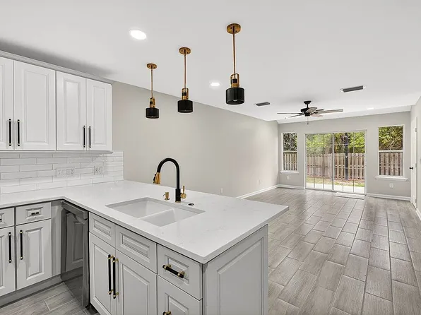 1000 Mallery Street Ext #24, Saint Simons Island, GA 31522