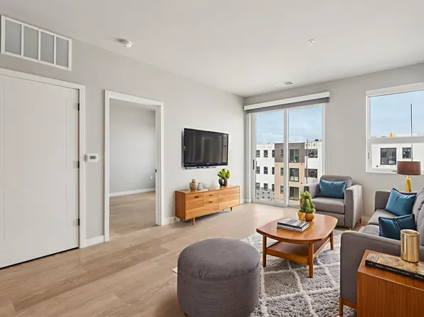 Karrick Apartments, 5522 7th Ave #325, Kenosha, WI 53140