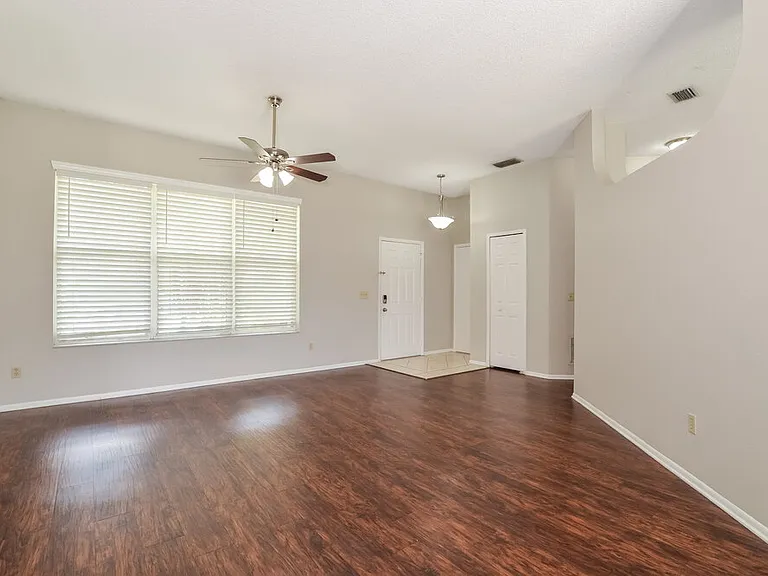1176 Countrywind Dr — Photo 4