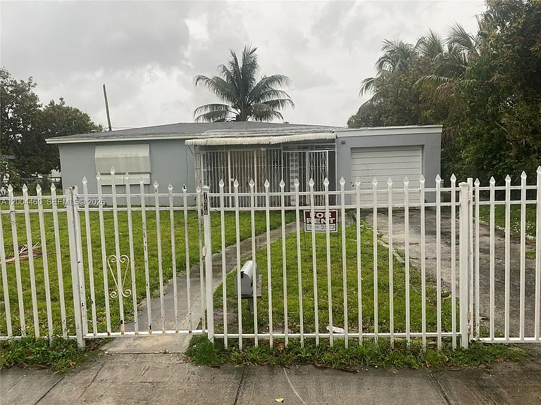 1070 NW 147th St — Photo 3