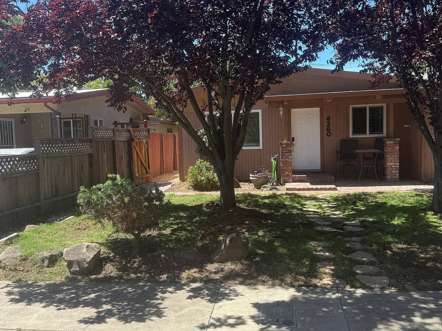 3 bed, 1012 sqft, $2,400 — Photo 1
