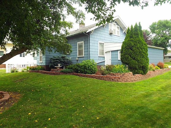 2nd image of 511 9th St