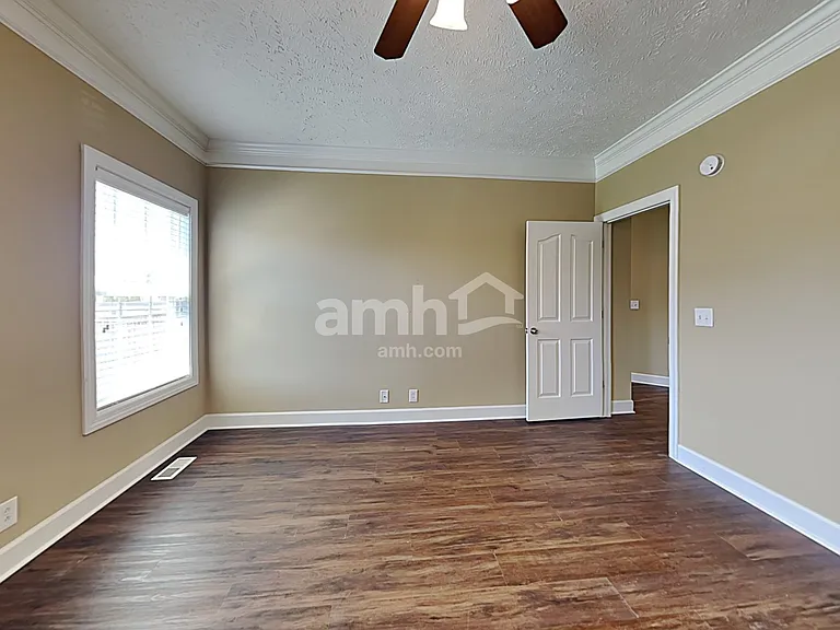 1802 Potters Ct — Photo 11