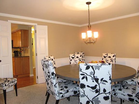 3rd image of 5431 Lanark Ct