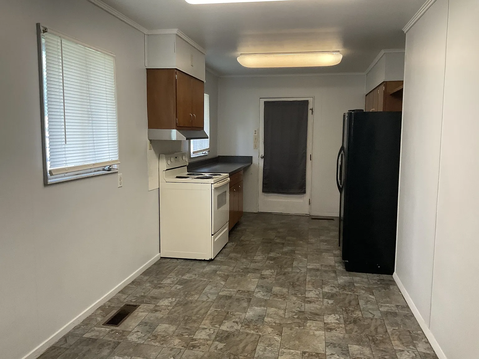3360 Eastwood Dr - Unit 1 — Photo 3