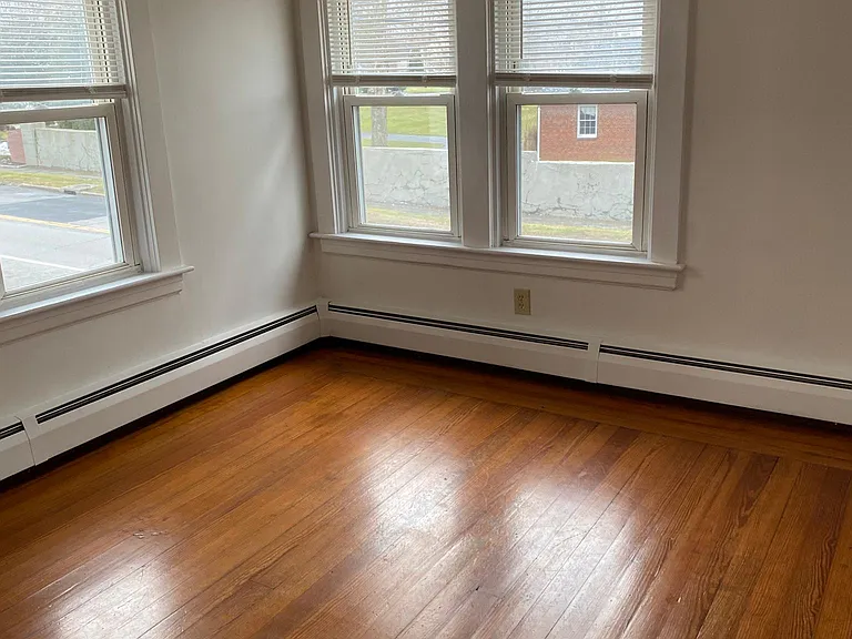 1082 Main St #2 — Photo 6