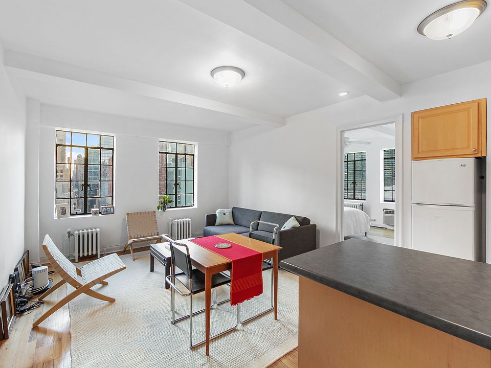 1st image of 45 Tudor City Pl APT 2004