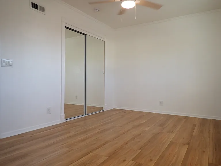 10156 Holburn Dr — Photo 23