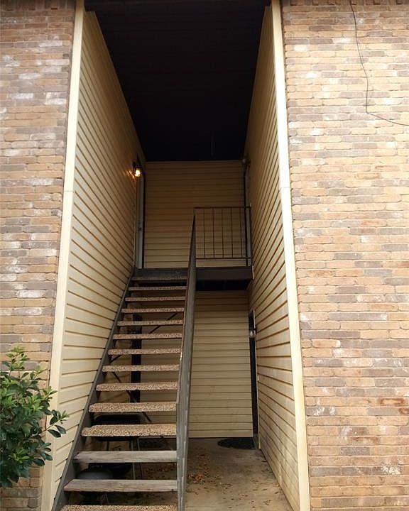 1st image of 726 Schmitz Ave APT 4
