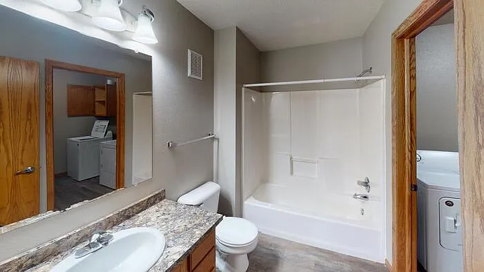 2711 Marina Rd SE #5 — Photo 11