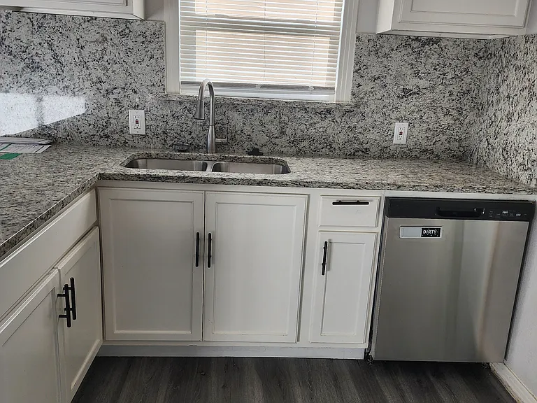 1272 Cedar Haven Ave — Photo 3