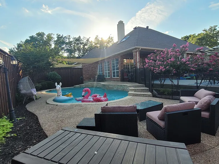 2416 McCarran Dr — Photo 14