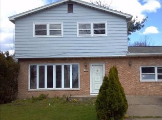 693 State Ct, Hazleton, PA 18201