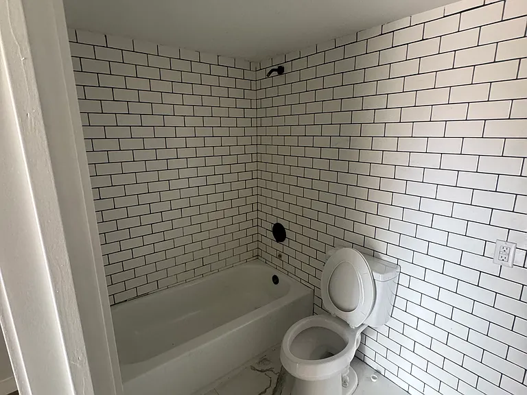 488 NE 18th Ave #205 — Photo 3