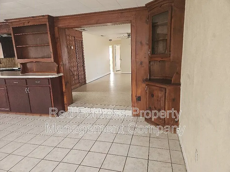 2530 Kennesaw St — Photo 5