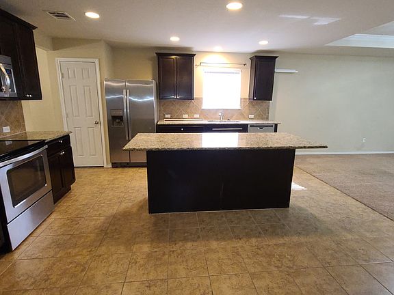 308 E Vega 4 kitchen (1)