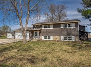 405 E Elm St, Cowden, IL 62422
