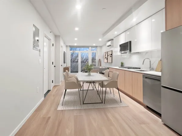 1054 41st Street image 2 of 10