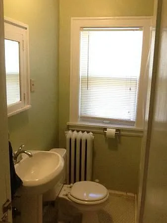 1905 E 38th St #1 — Photo 7