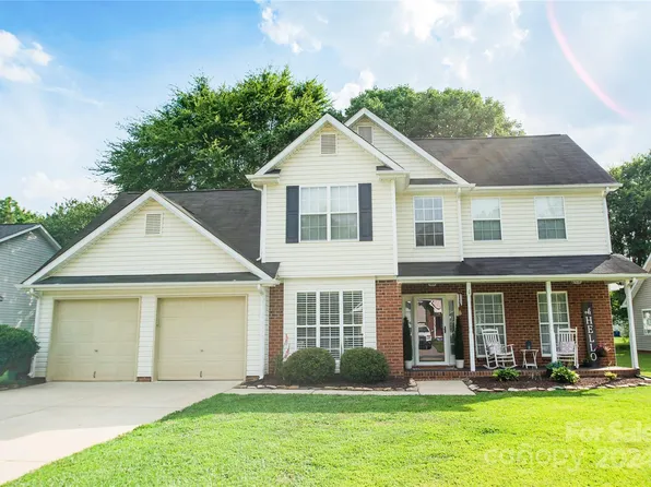 3120 Leicester Dr, Matthews, NC 28104