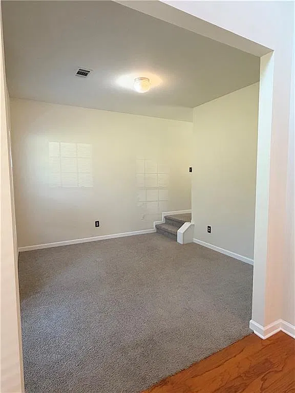 4 bed, 3.0 bath, 2410 sqft, $2,400 — Photo 3