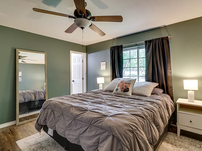 4002 Commonwealth Dr — Photo 22