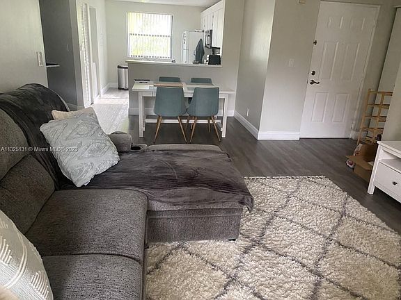 4th image of 10101 W Sunrise Blvd APT 206
