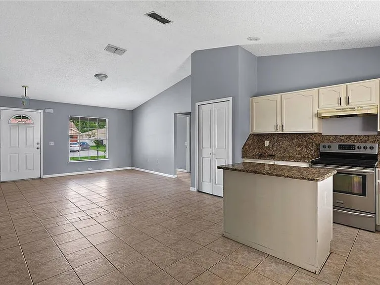 568 Kingfisher Dr — Photo 18