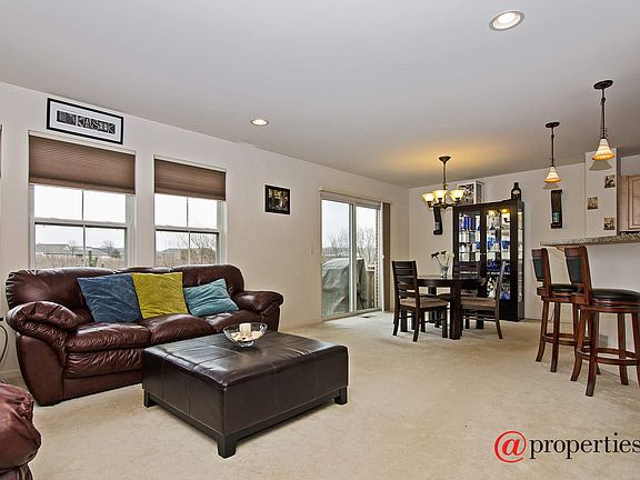 Living Room / Dining Room