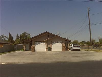 2nd image of 840 Baker St