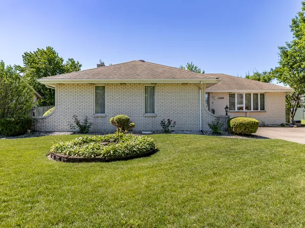 1534 Poplar Ln, Munster, IN 46321