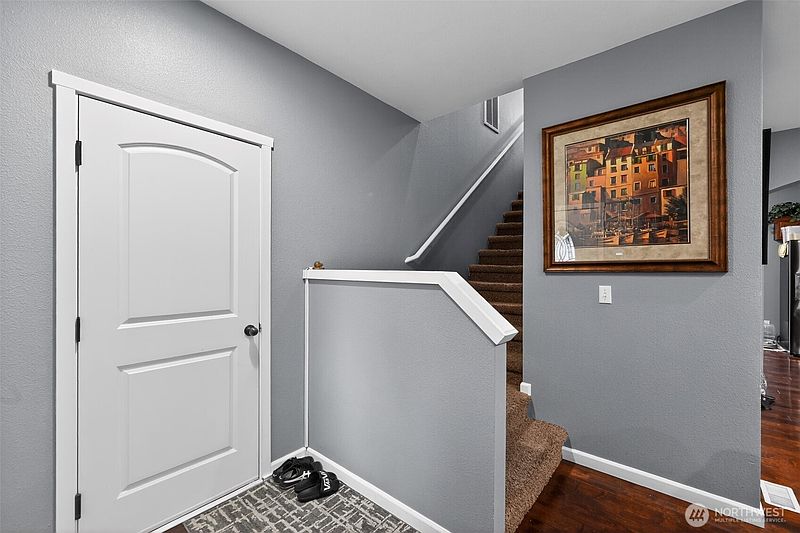 3rd image of 5007 NE 6th Street