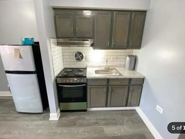 4215 W 95th St #2B — Photo 1