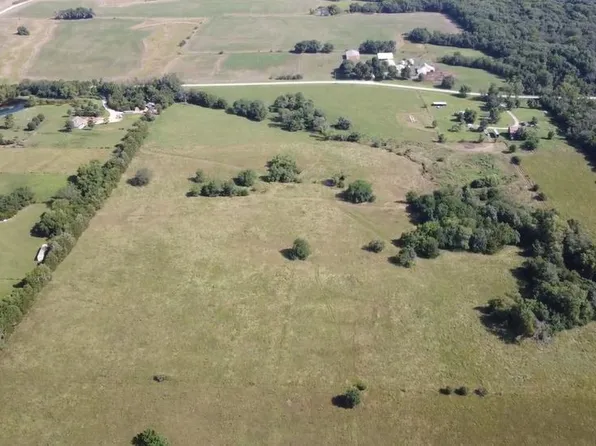 1447 & 1449 N 150th Rd, Baldwin City, KS 66006