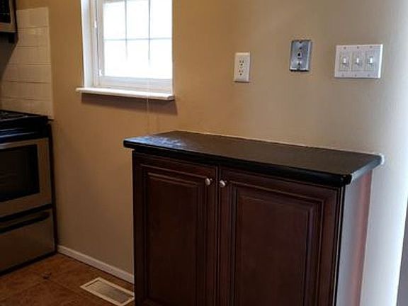 5th image of 7464 Ahern Ct