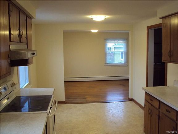 4th image of 4741 Kennison Pkwy
