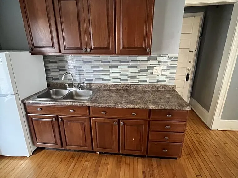 1659 N Arlington Pl #2 — Photo 1
