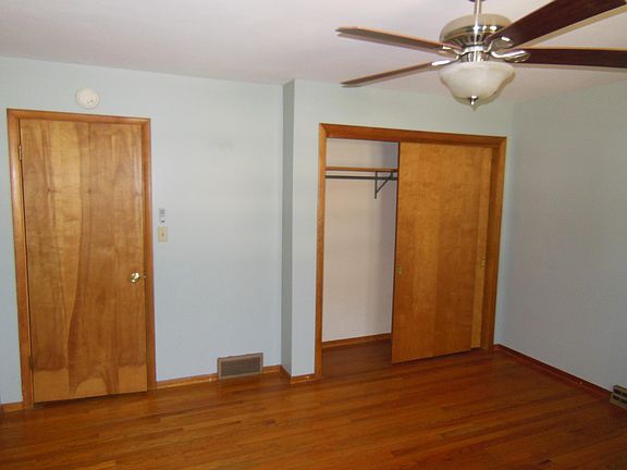 3rd image of 218 W Alden Pl