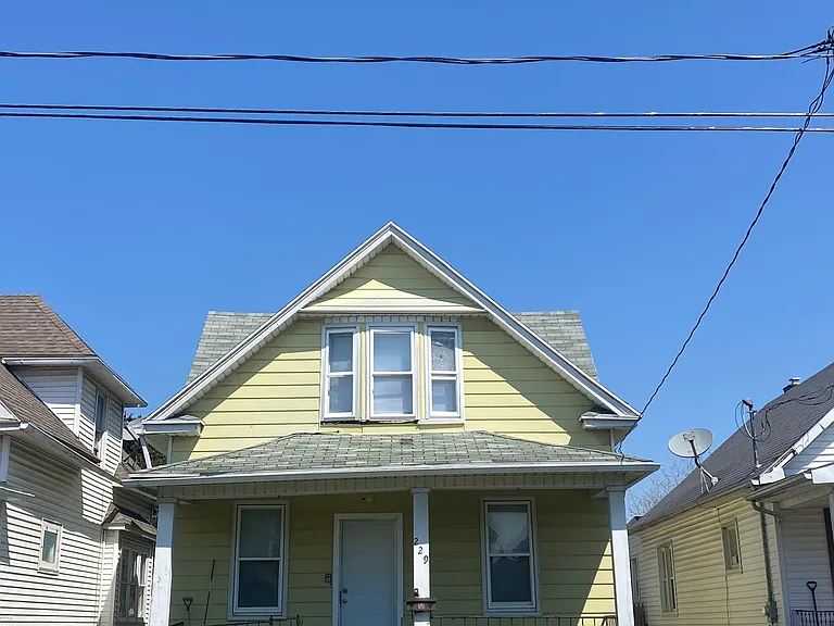 229 E Oakland St — Photo 21