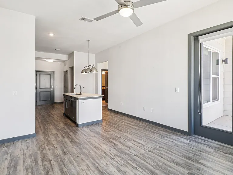 Revl Crockett Row — Photo 110