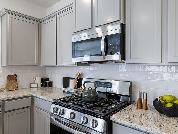 5th image of 6200 White Hawk Dr NE
