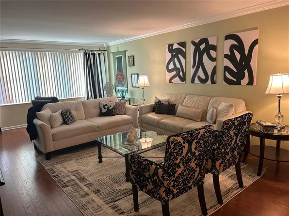 5200 Brittany Dr S, Saint Petersburg, FL