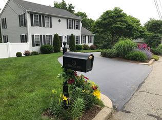 30 Timberland Dr, Lincoln, RI 02865