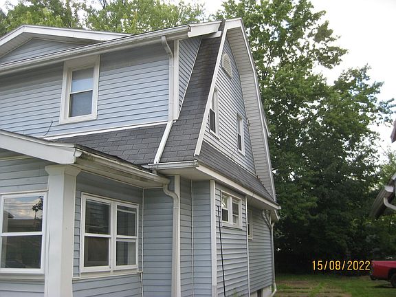 3rd image of 692 Glendora Ave