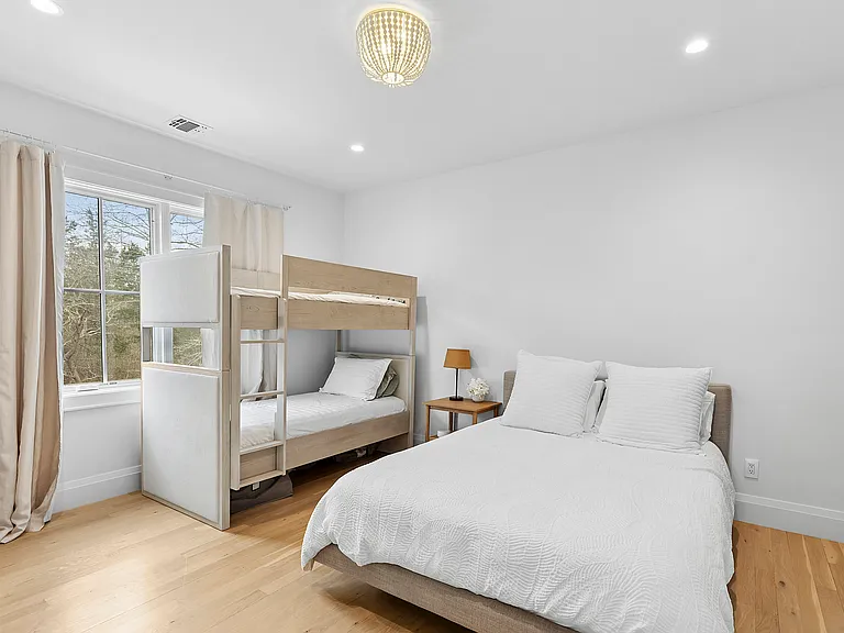 8 Sweetgrass Rd — Photo 16