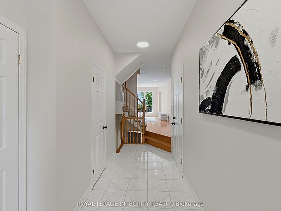 4th image of 20 Redding Way