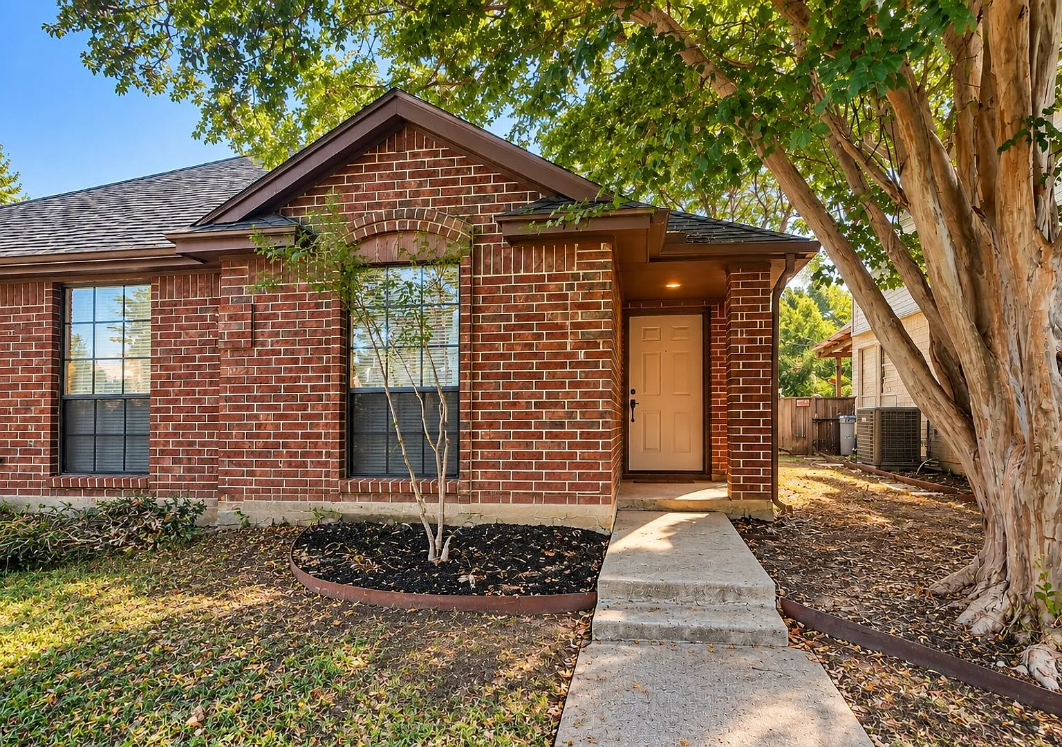 5531 Whisper Glen — Photo 1